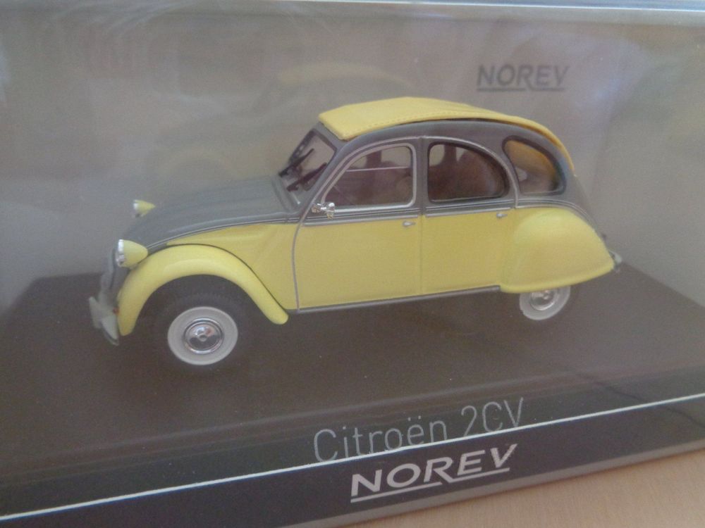 Diecast Citroën 2 CV modelcar Norev by 1:18