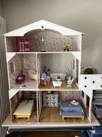Puppenstube/Villa mit Möbel und Zubehör, Winterzeit!