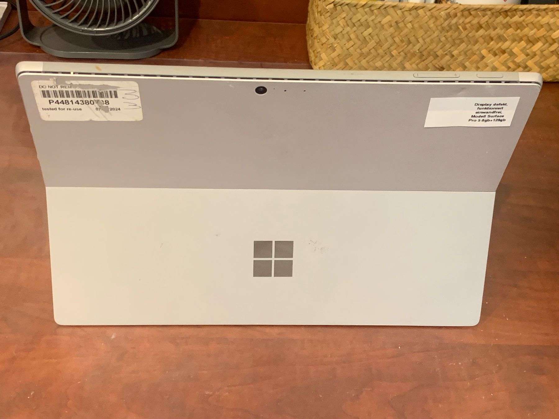 Microsoft Tablet PC: Surface Pro 5 8GB+128GB Silver Defekt – Difettoso da Wetzikon ZH venduto da uelivernetzt 1