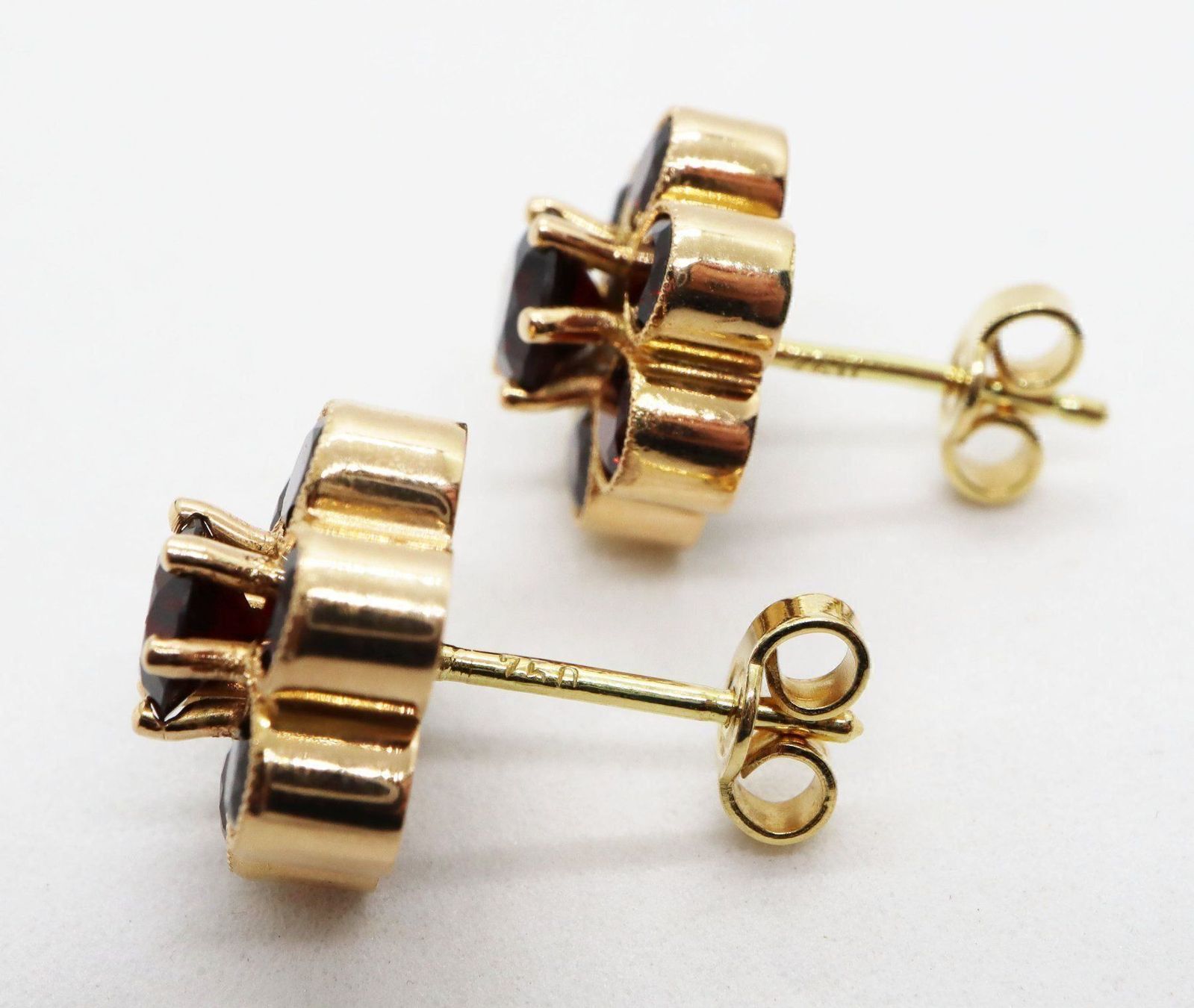 Ohrringe & -stecker: Ohrstecker in Gold mit Granaten – Gebraucht aus Dürnten von schmucklicher 2