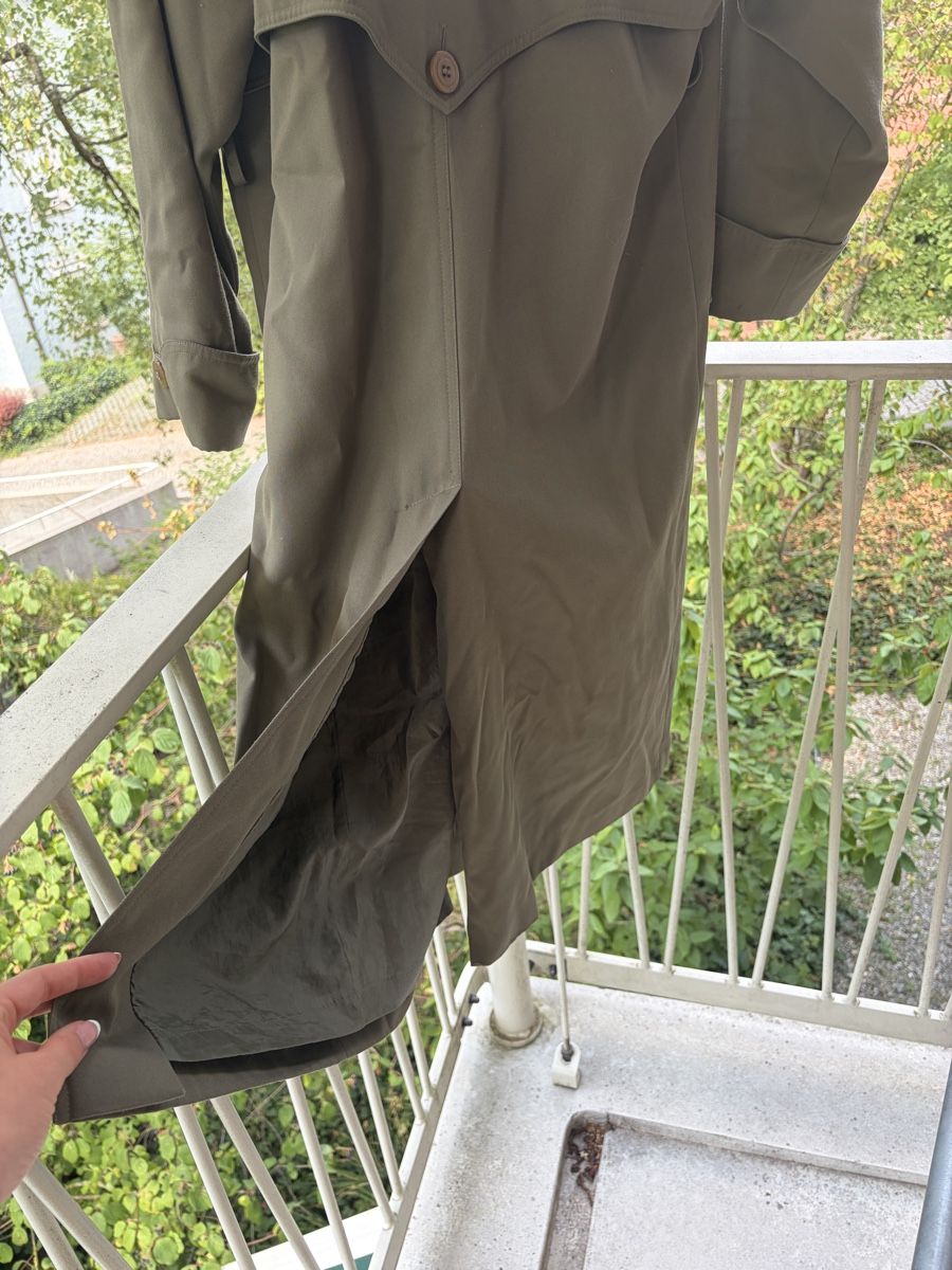Cappotti: Olivgrüner Trenchcoat – Usato da Zürich venduto da bib_ds9n 5