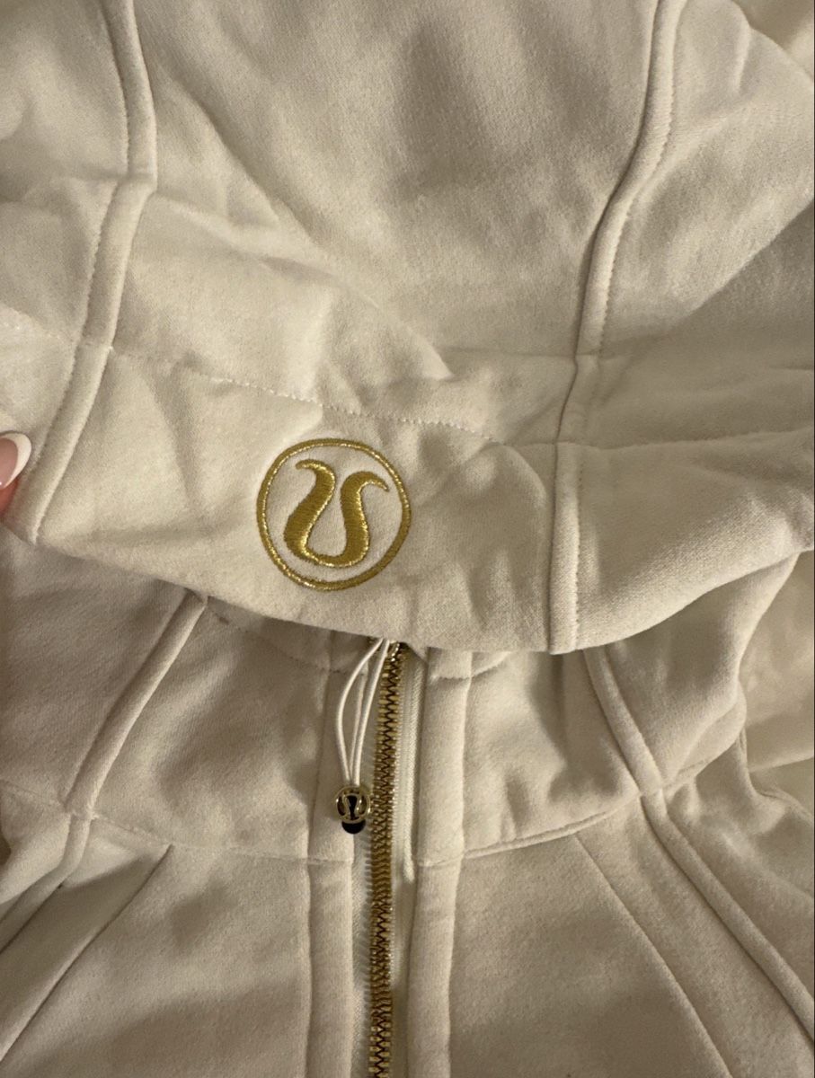 Lululemon Jacken: Lululemon Scuba-define-Jacke Grösse 2 – Neu (gemäss Beschreibung) aus Richterswil von dil_vc79 2