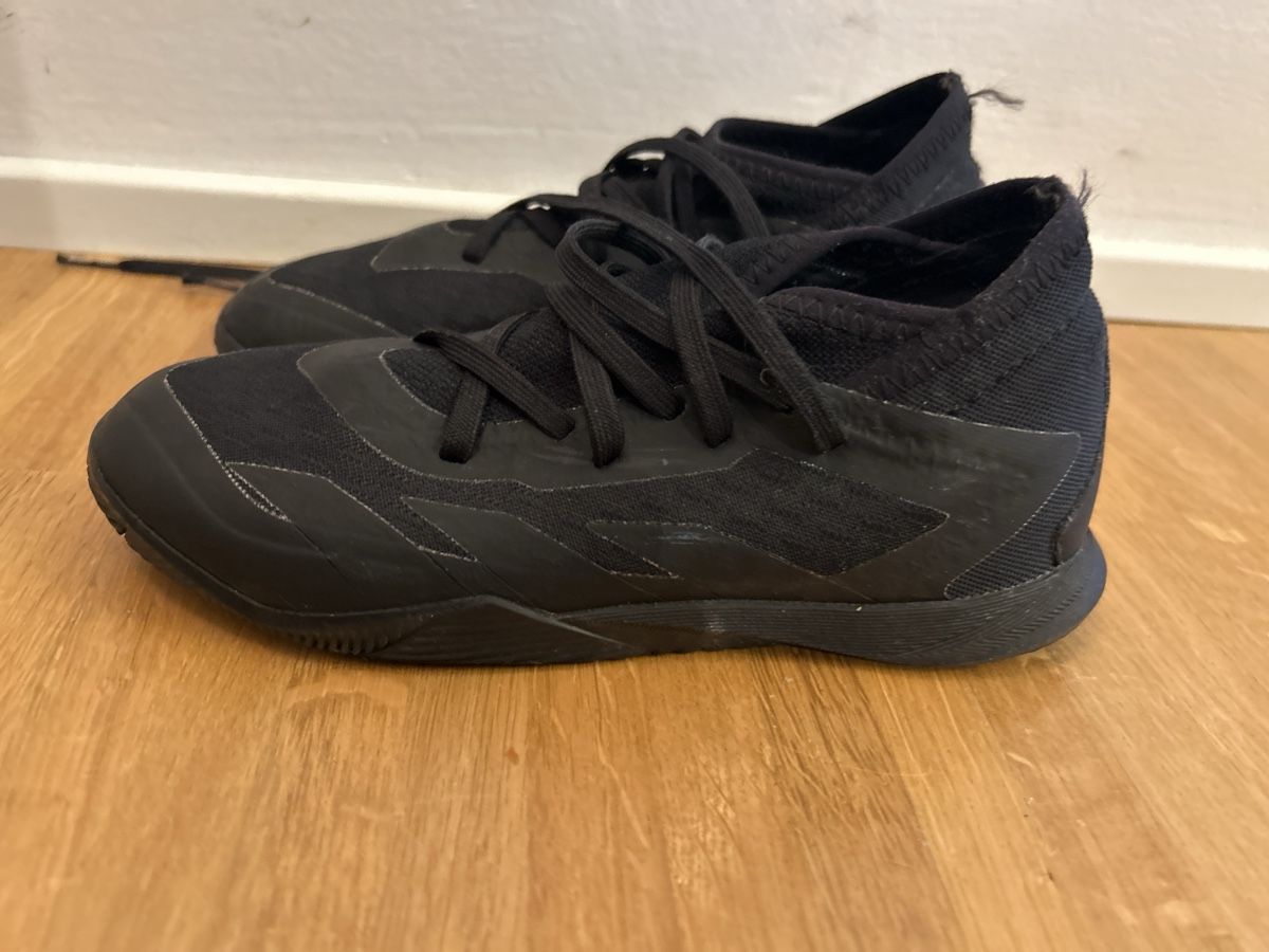 Adidas Scarpe per ragazzi: Adidas Predator Accuracy .3 IN, Grösse 33 – Usato da Uetikon am See venduto da enzendan 2