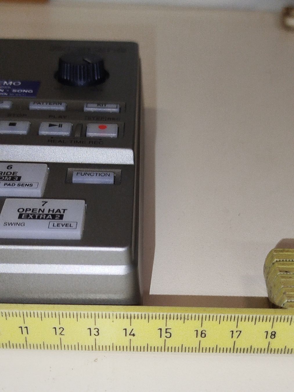 Sistema di controllo: Zoom MRT-3 Micro Rhythm Trak - Kultiger Sequenzer(em24) – Usato da Künten venduto da Schnaepplihuus 5