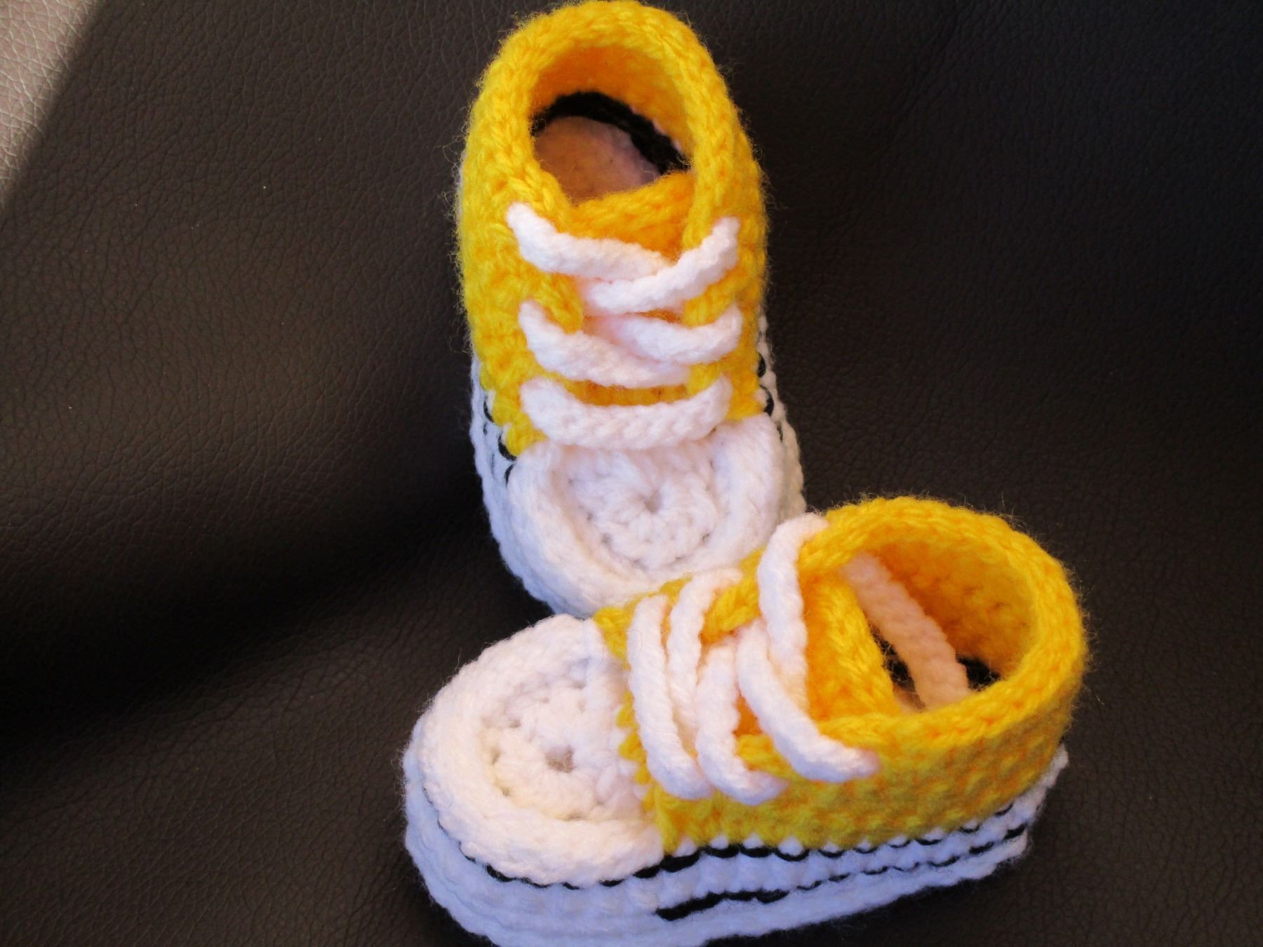 Calze per bambini: Babyschuhe Hand gehäkelt (10cm) – Nuovo (secondo la descrizione) da Leuk Stadt venduto da Simone_RZ 1