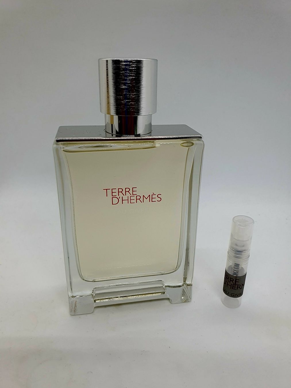 Hermès Profumi & Eau de Toilette: 2 ml EAU GIVREE TERRE D'HERMES ABFÜLLUNG – Nuovo (secondo la descrizione) da St. Gallen venduto da CaliSunshine