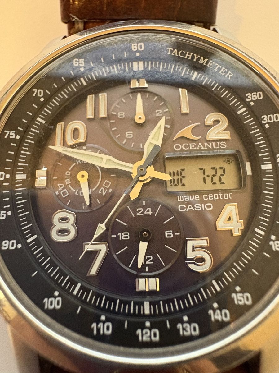 Casio Uhren: Casio oceanus Quartz läuft  – Gebraucht aus Murten von Tzaugg 1