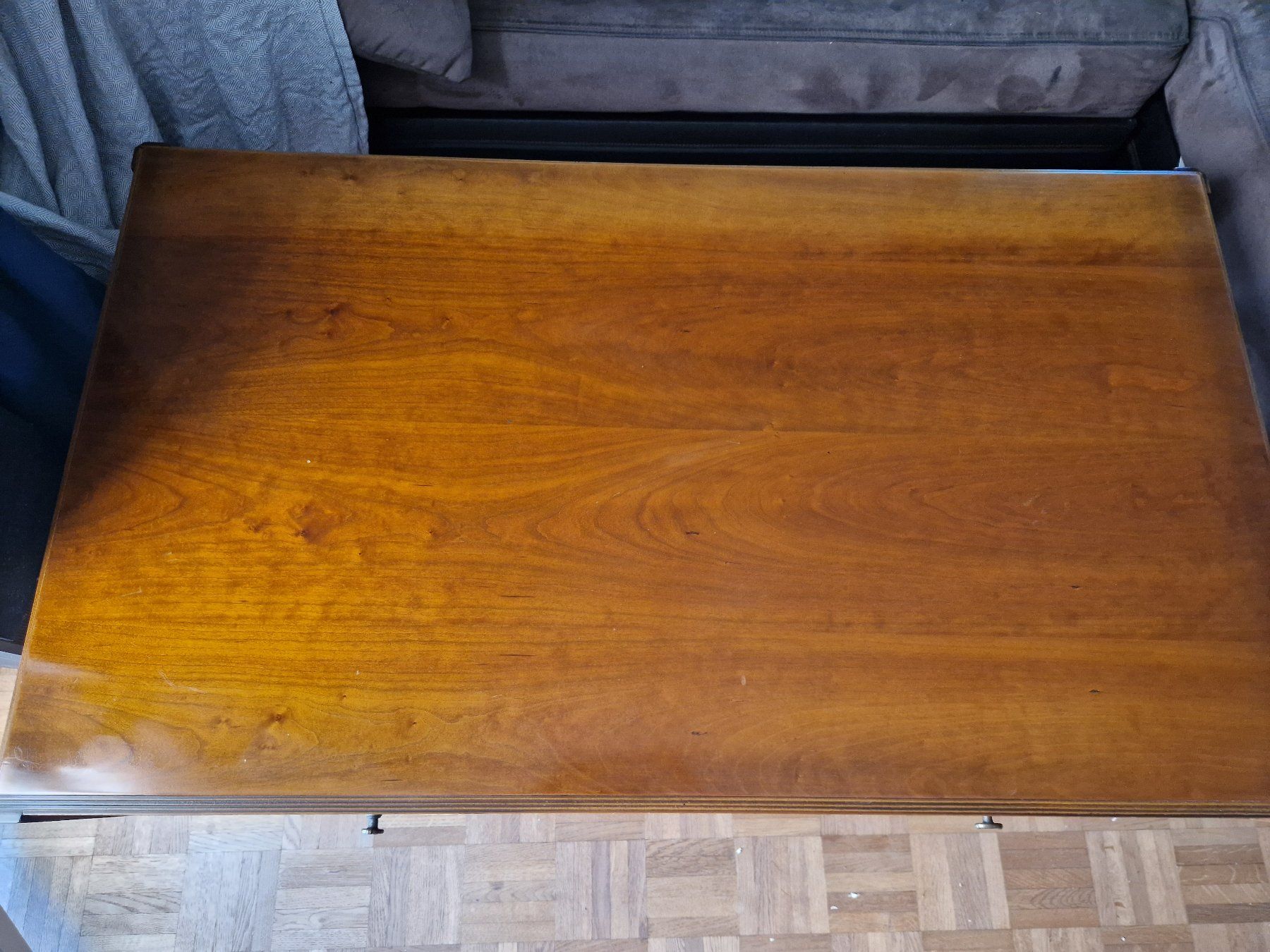 Tables: Holztisch mit Schubladen – D'occasion à Bern par DrGoalie 4