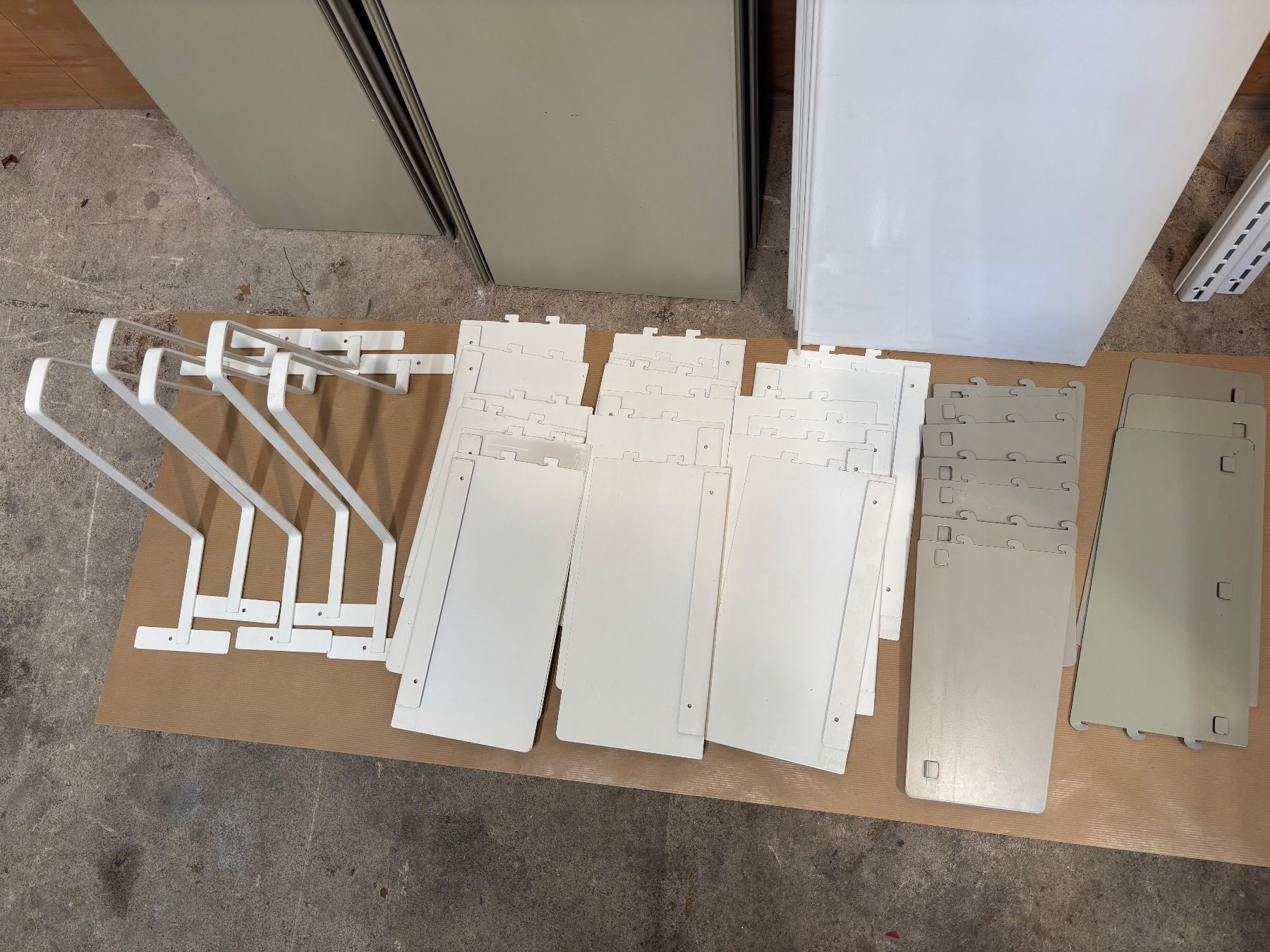 Étagères: Wandgestell Sortiment verschiedene Systeme gemäss Bilder – D'occasion à Winterthur par ReUse_Baumarkt 4