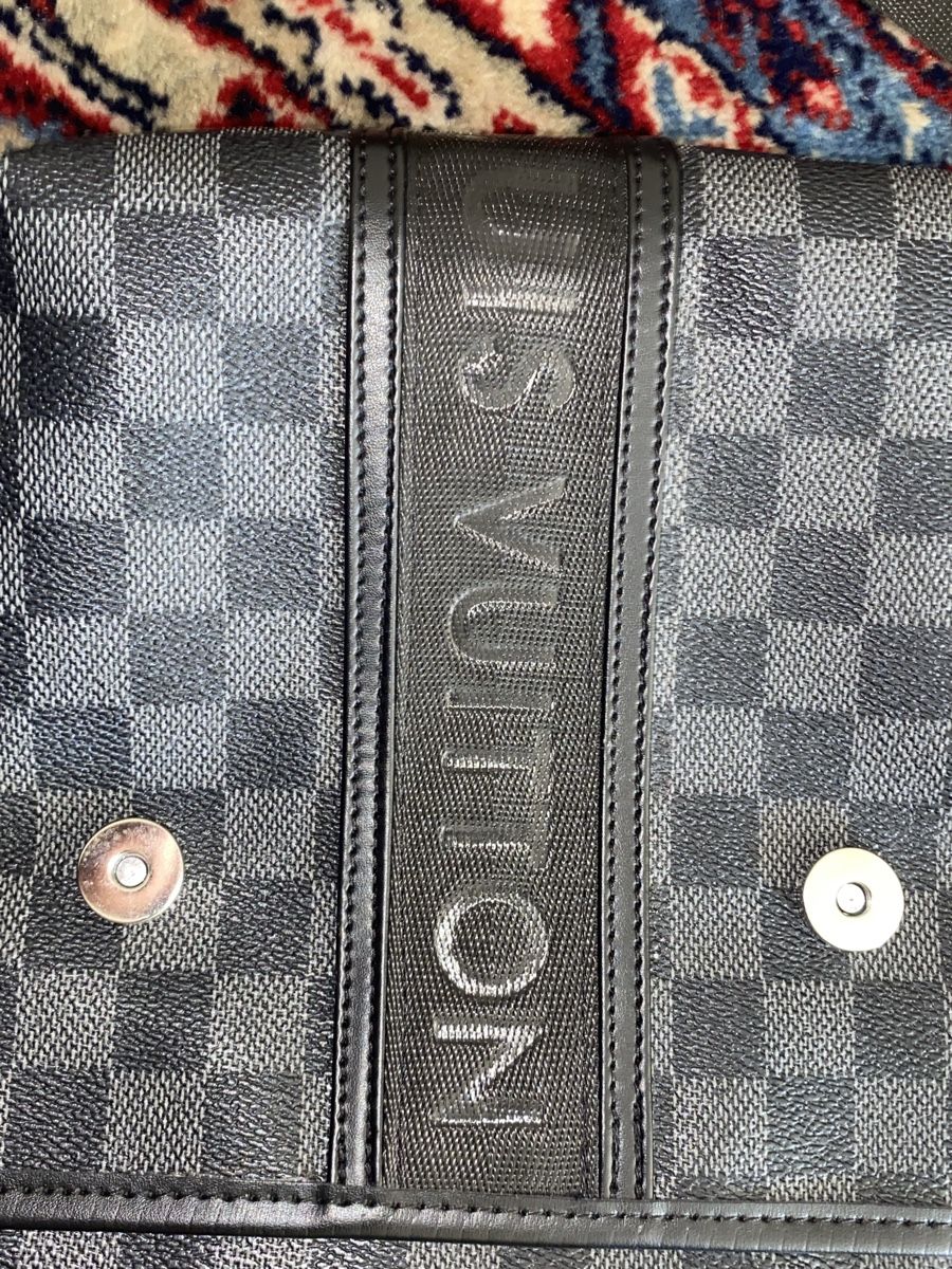 Louis Vuitton Altro in  Abbigliamento & Accessori: Sacoche Louis Vuitton – Nuovo (secondo la descrizione) da Genève venduto da ibrahim9dd17 5