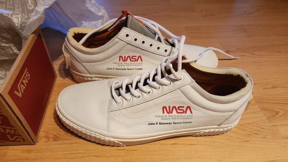 Vans on sale nasa edition