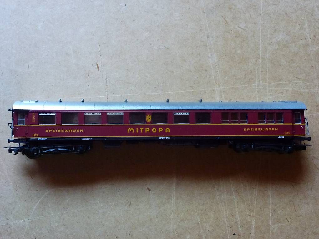 Liliput Modelleisenbahnen: Liliput H0 Mitropa Speisewagen – Gebraucht aus Birmensdorf ZH von 8903ErichTittel 2
