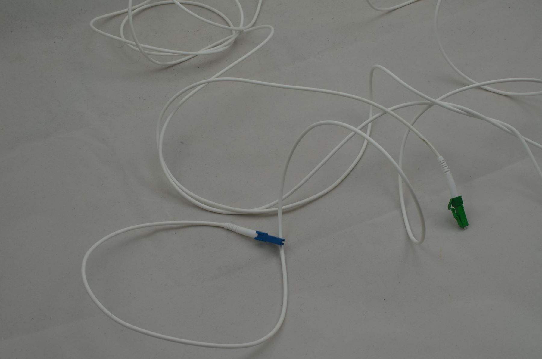 Unità & Adattatore: Glasfaser-Netzwerkkabel – Usato da Buchs AG venduto da SellAndBuyX