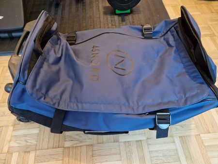 Reisetasche 46 Nord mit Rollen blau