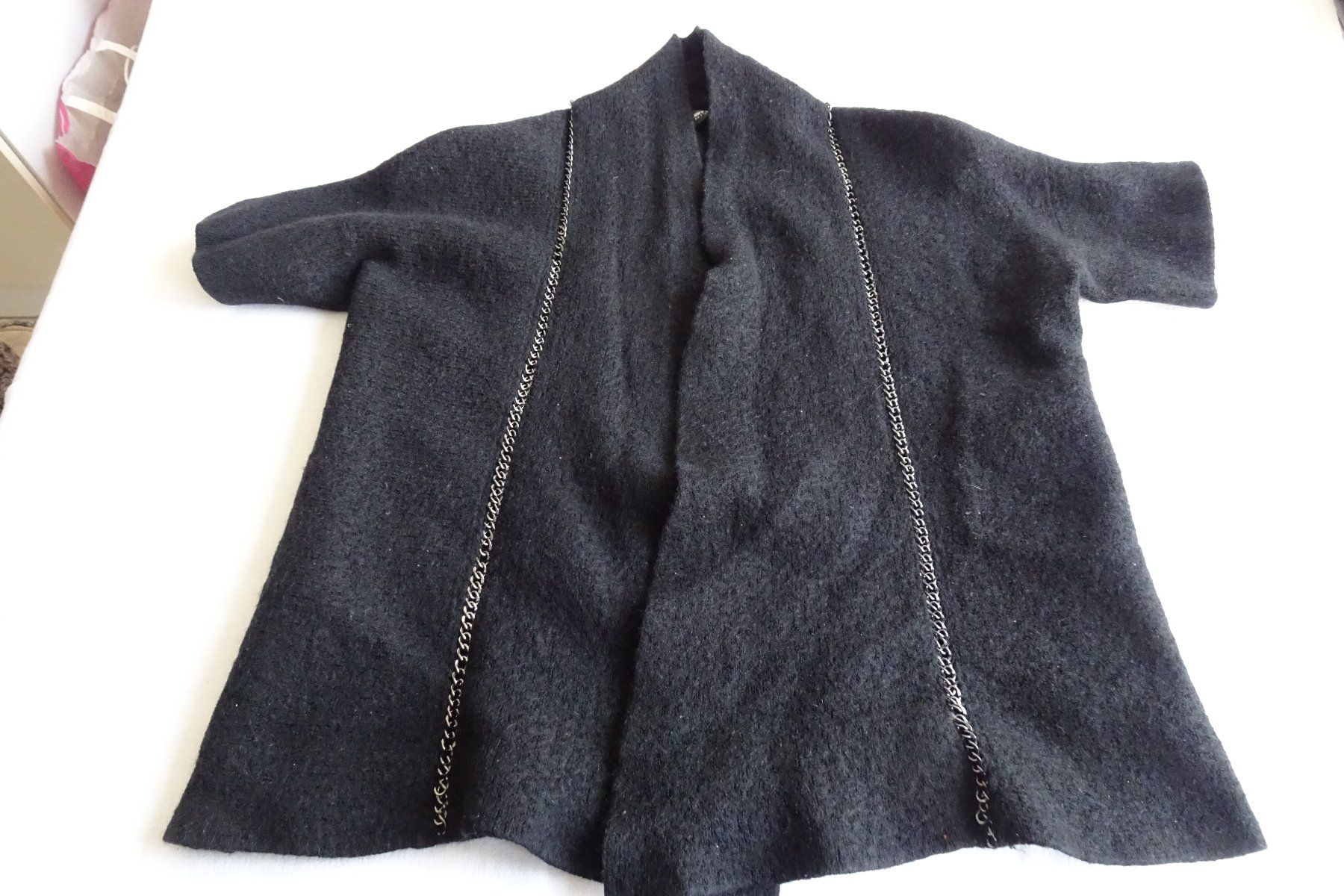 Gerry Weber Bolero: schwarzer Pullunder, Jacke, Kurzarm, Bolero – Usato da Strengelbach venduto da schmetterling20