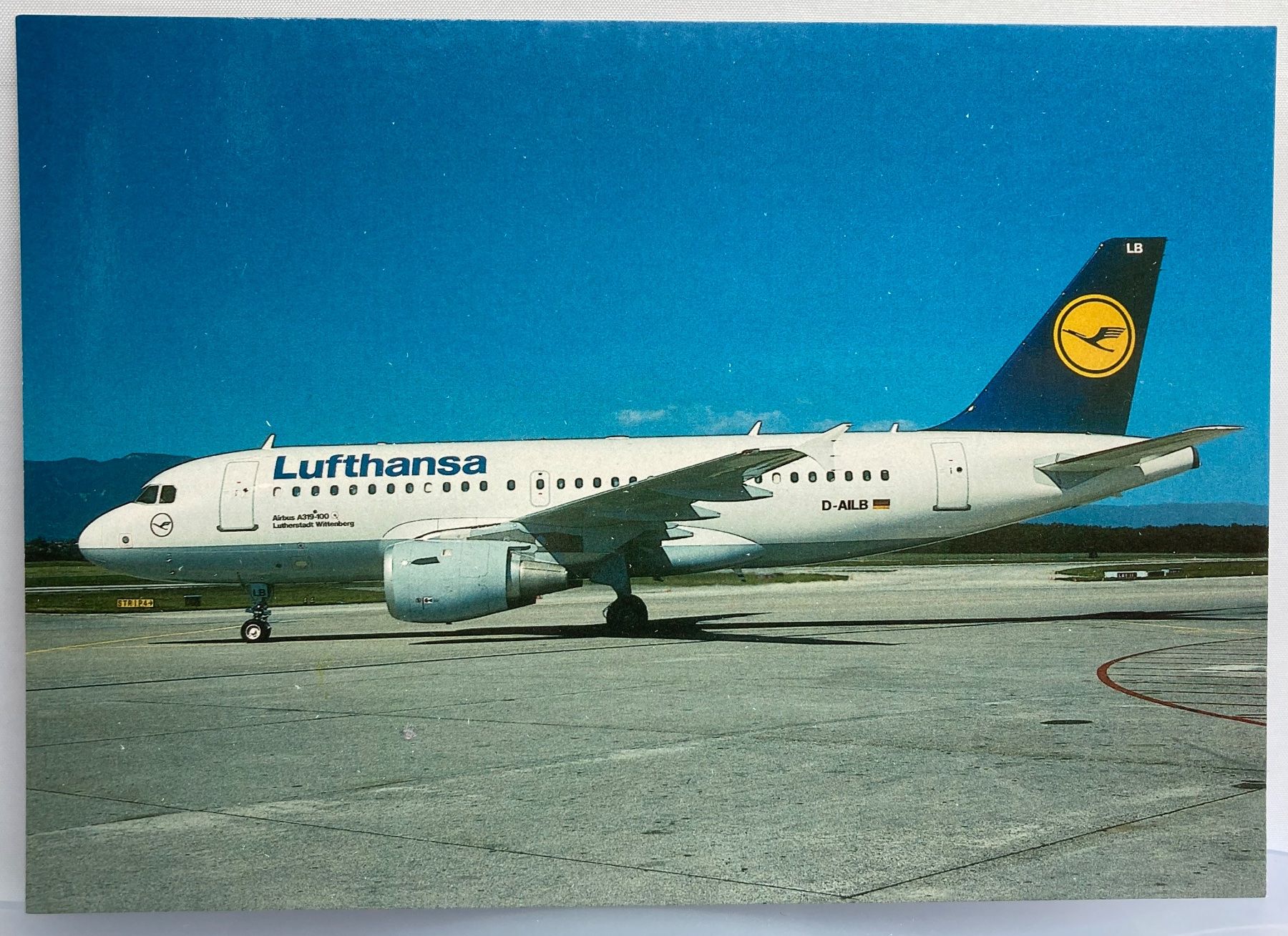Cartoline postali: Postcard Airbus A319-114 Lufthansa – Usato da Lugano venduto da sel_x7bg