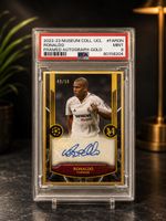 Ronaldo Nazário Auto Gold /50 PSA 9 –Topps Museum Collection