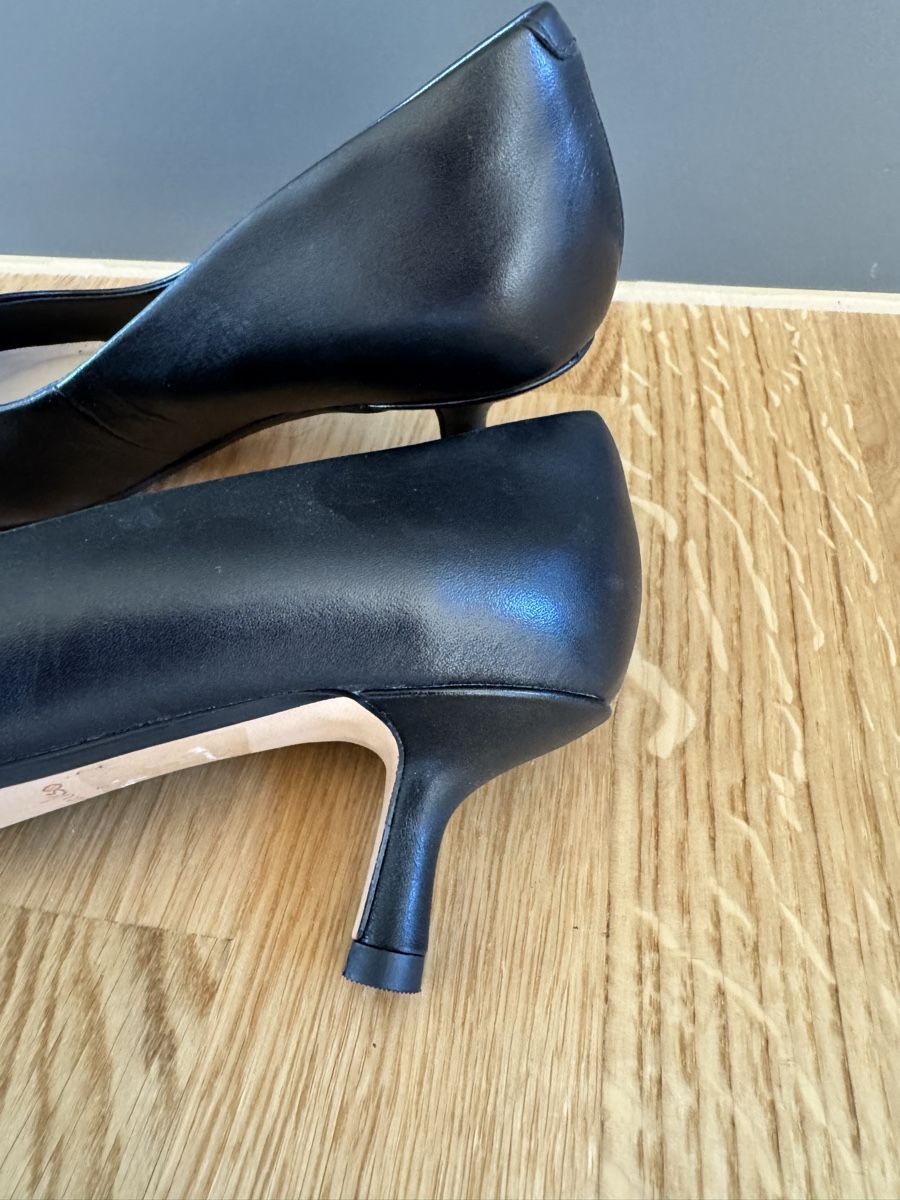 Scarpe da donna: Clarks Pumps schwarz  – Usato da Hagendorn venduto da meryem79 2