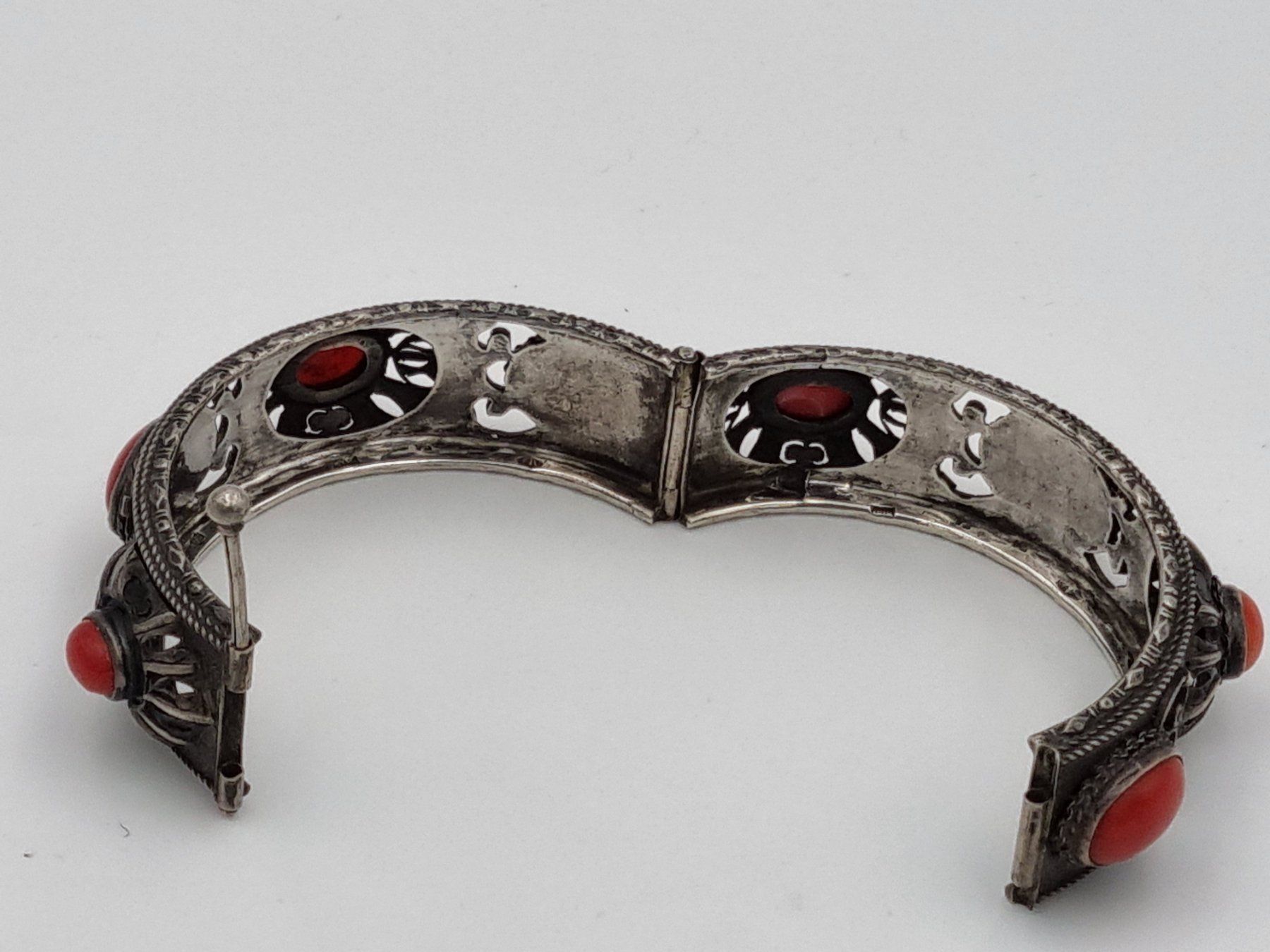 Bracciali & Braccialetti: Vintage Silber Armreif mit Korallen – Usato da Kölliken venduto da ter_lkc7 3