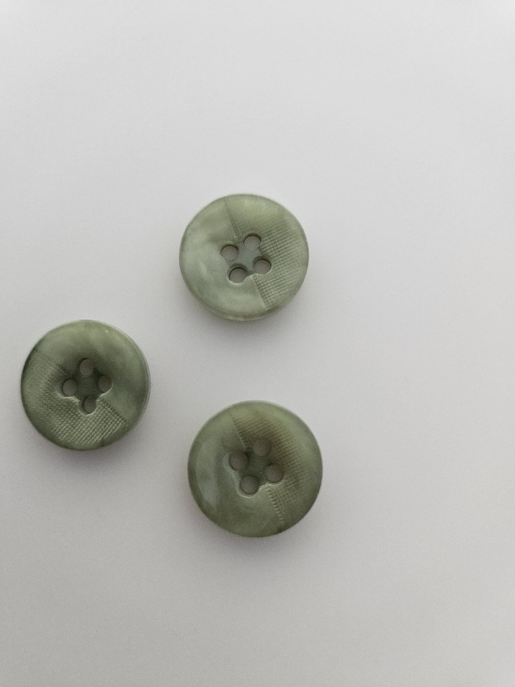 Boutons: 3 Knöpfe olivgün – D'occasion à Nürensdorf par cul_b7h6