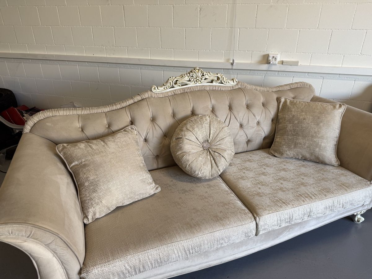Sofas: Vintage Sofa-Set / 2 Sofas in Beige-Creme – Gebraucht aus Wangen b. Olten von aty_cl6x 5