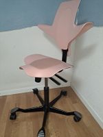 HÅG Capisco Puls 8010 – Rosa, mit Rückenlehne, top Zustand