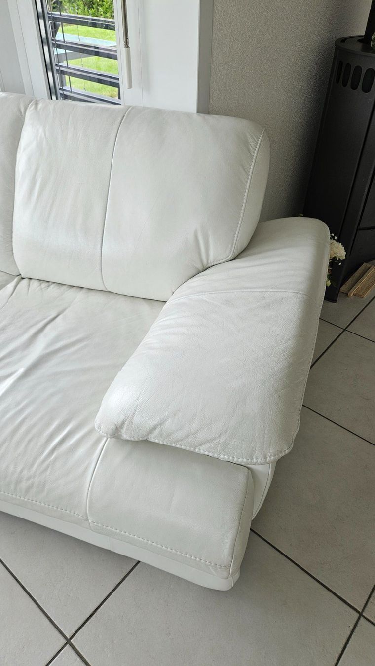 Divani: Echtleder-Sofa weiss 2-Plätze – Usato da Toffen venduto da mcurs00 1
