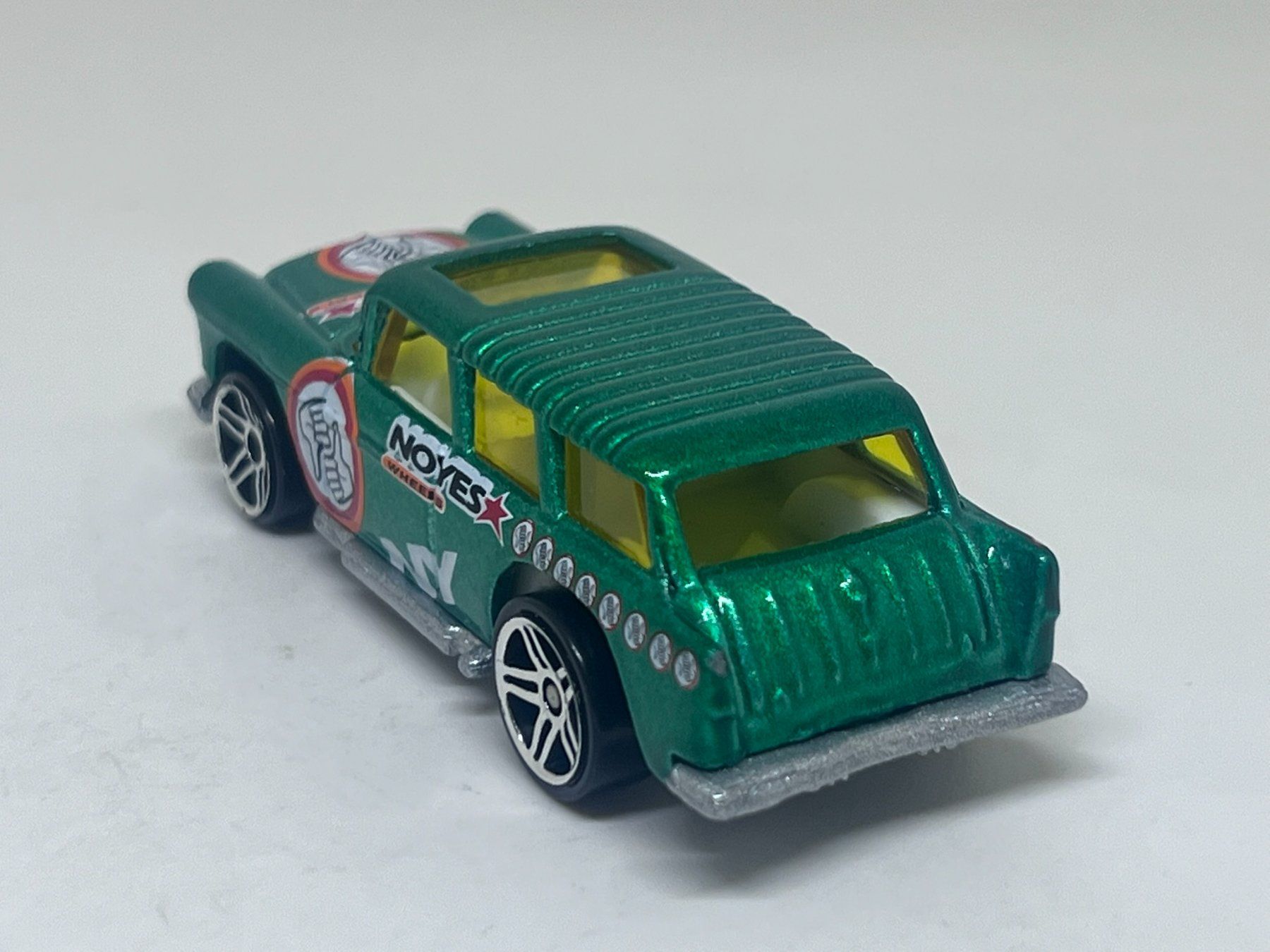 Hot Wheels Modellini d'auto: Hot Wheels Chevy Nomad #499 – Usato da Wildegg venduto da LaaBoutique 2