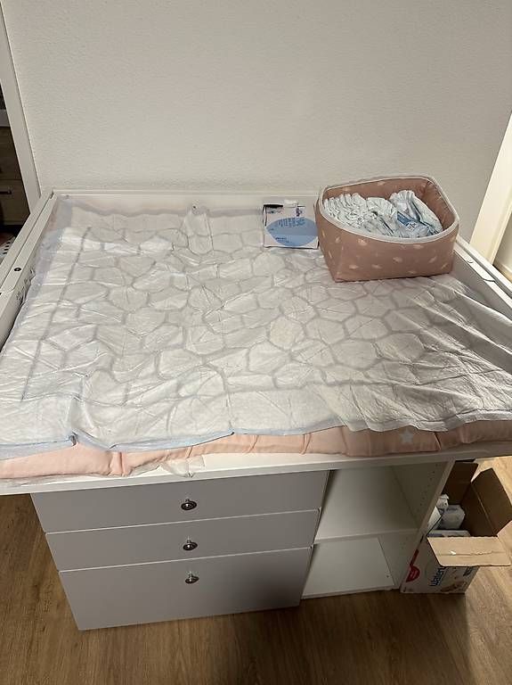 Ikea Fasciatoi & Accessori: Ikea SMÅSTAD Wickelkommode – Usato da Eschenbach SG venduto da sneranjan 2