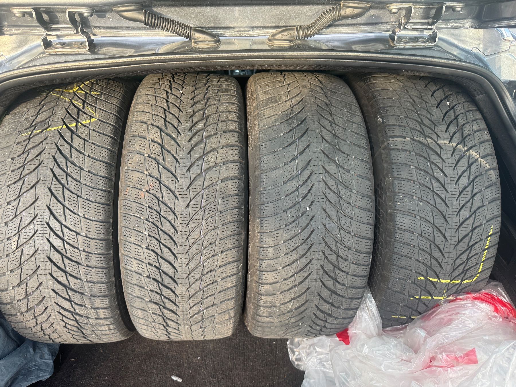 Nokian Pneus & Roues: 225/50r17 – D'occasion à Widen par Dinero02