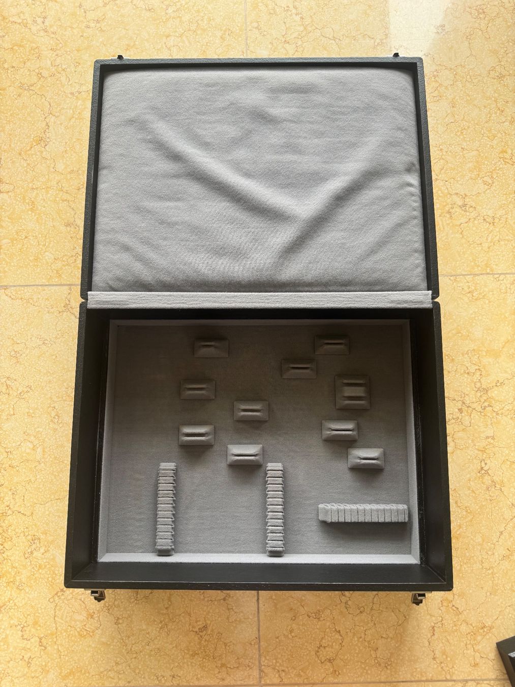 Jezler Sonstige Dekorationen & Accessoires: Silberbesteckbox – Gebraucht aus Herrliberg von Hamptonlane 3