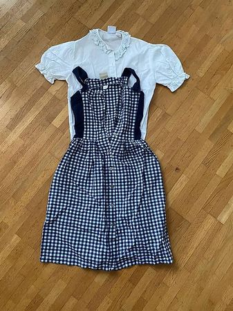 Dirndl Grösse 146