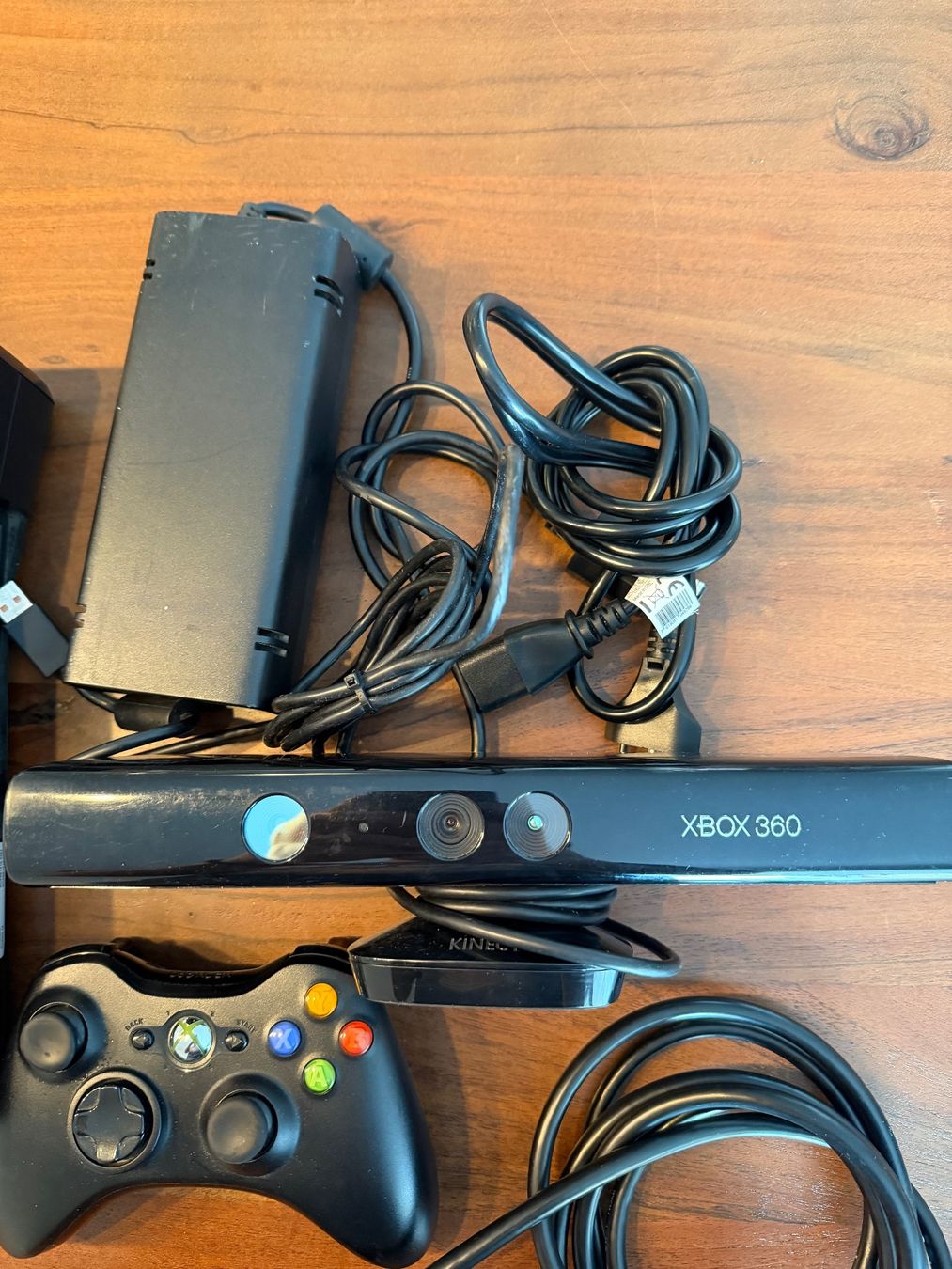 Microsoft Console: Xbox 360 Slim 320 GB inkl. Kinect und Controller – Usato da Thunstetten venduto da Virus_33 2