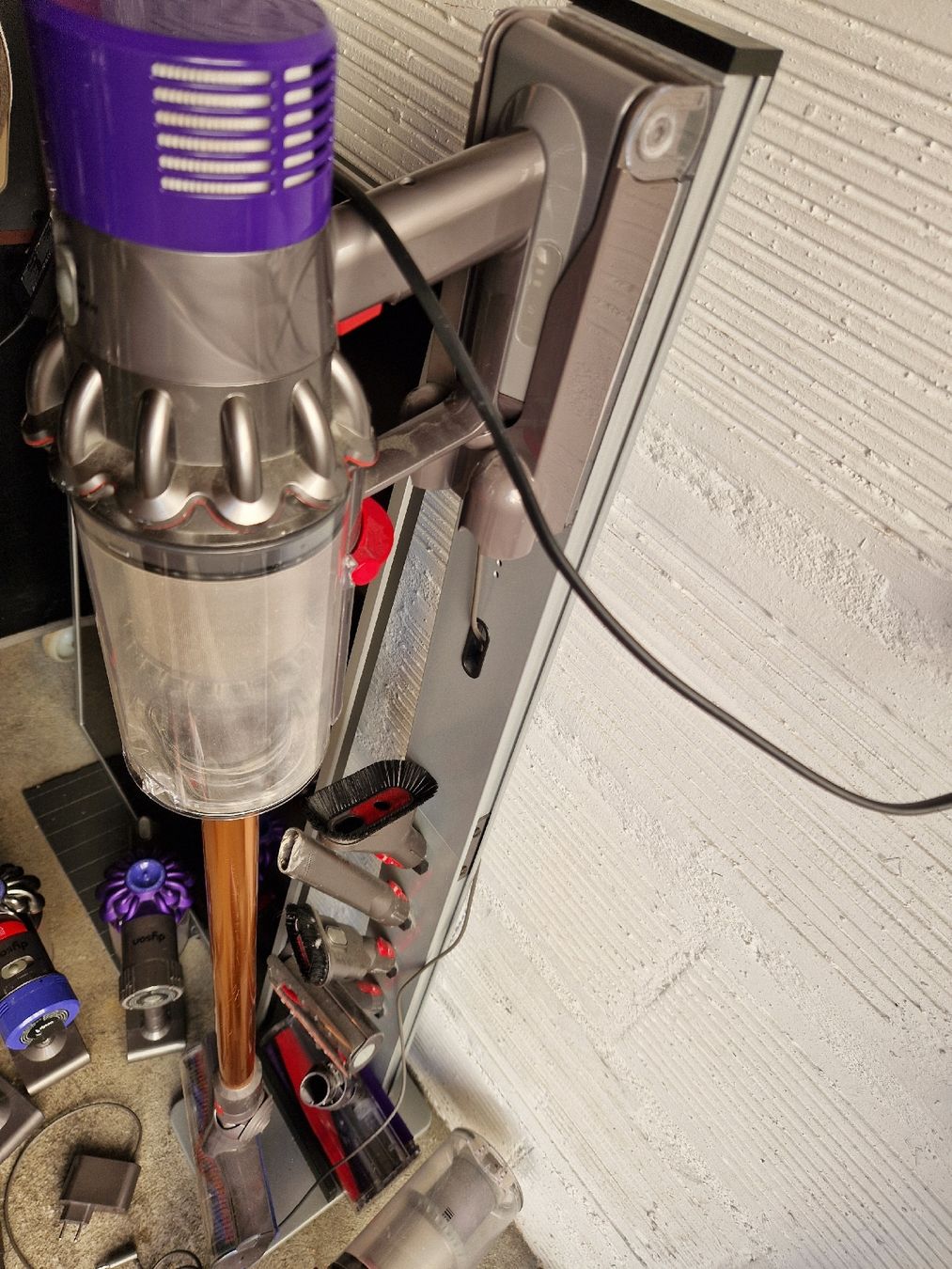 Dyson Aspirapolveri & Accessori: Dyson 8,10,11 – Difettoso da Arbon venduto da Mayak_Sound 3