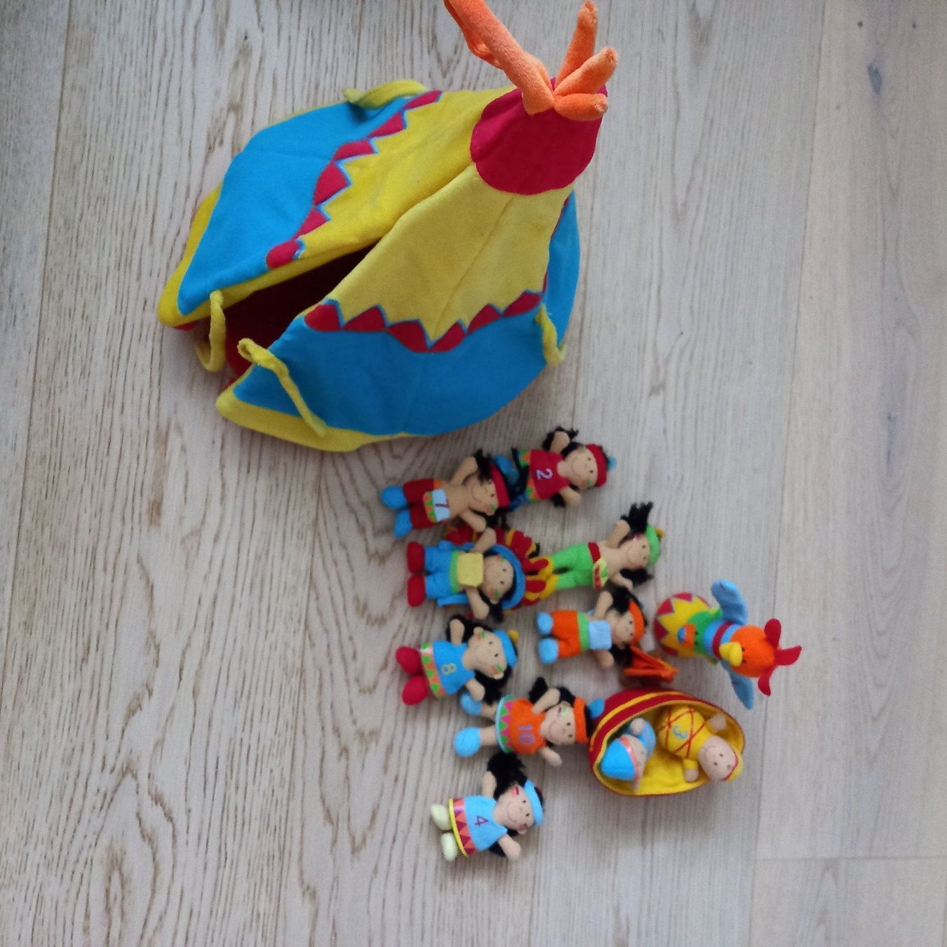 Jouets: Tente jouet avec indiens – D'occasion à St-Cergue par VeganWarrior 2