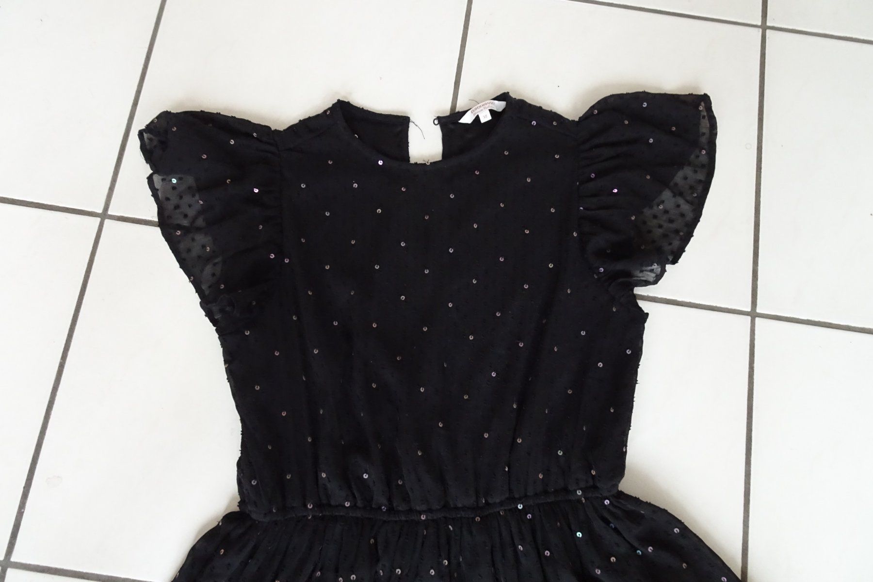 Vestiti: schwarzes Kleid mit Pailletten Gr. 38 – Usato da Strengelbach venduto da schmetterling20 2