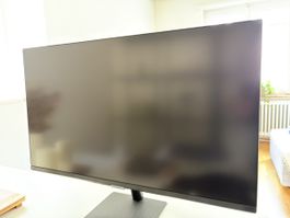 Samsung 32” 4K monitor display