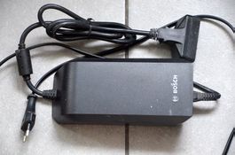 Bosch e-bike 36-4/230 4A Bosch e-bike Ladegerät / chargeur