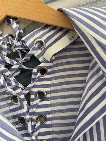 Marke OUI Bluse mit Details im Rücken Gr 42 fast neu