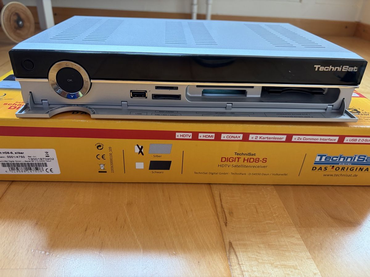 Technisat Récepteurs: TechniSat Satellitenreceiver Digit HD8-S silber – D'occasion à Rosshäusern par chzar1203 2