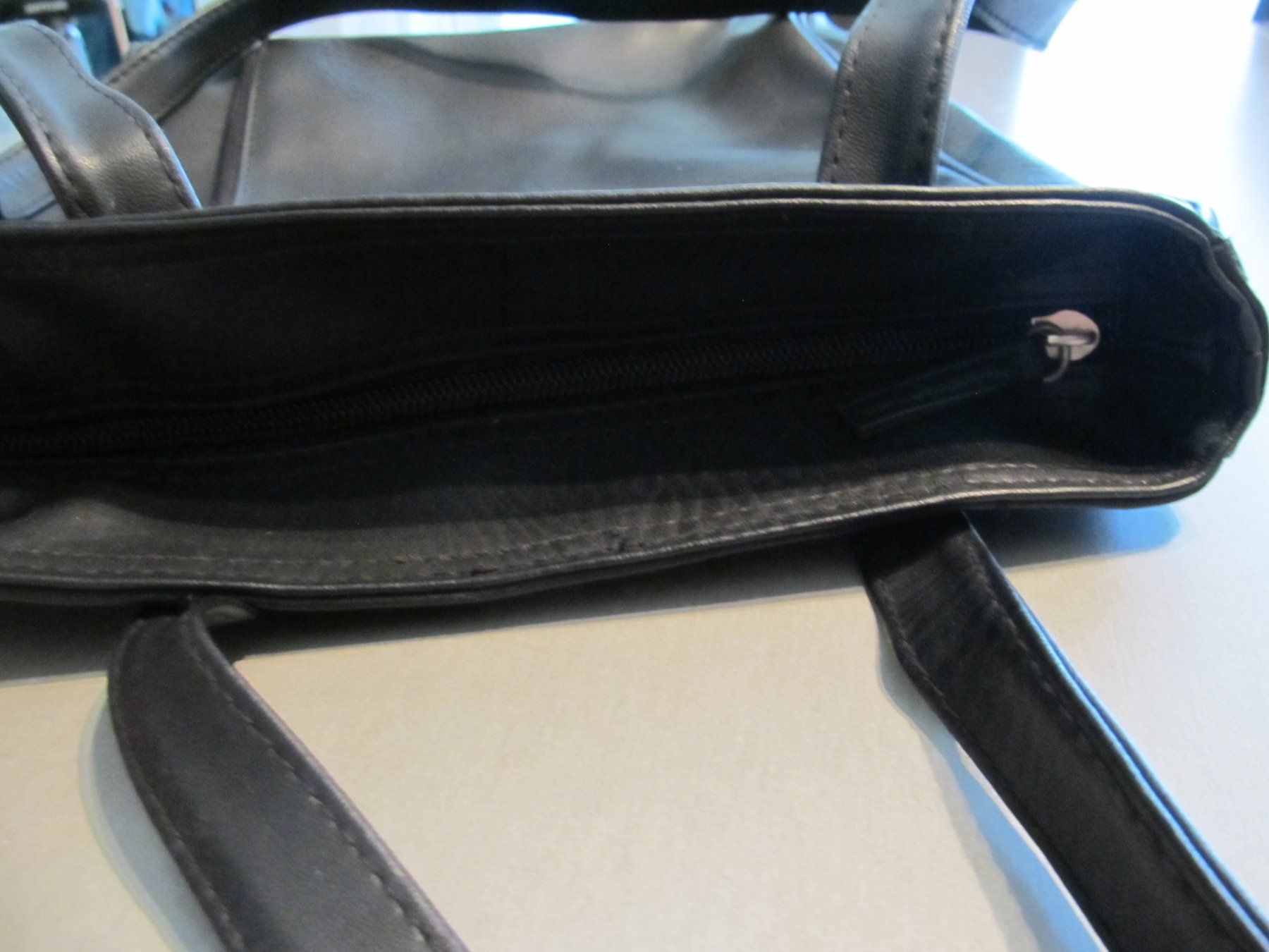 Borse da donna: DUCAN BROWN Tasche – Usato da Obfelden venduto da miau68 4