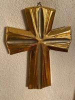 Sakrales Blattgold verziertes Wandkreuz  Holz handgeschnitzt