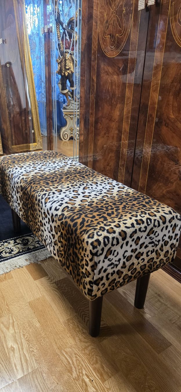 Bancs: Leopard Muster Bank – D'occasion à Kaufdorf par Nati-Nati