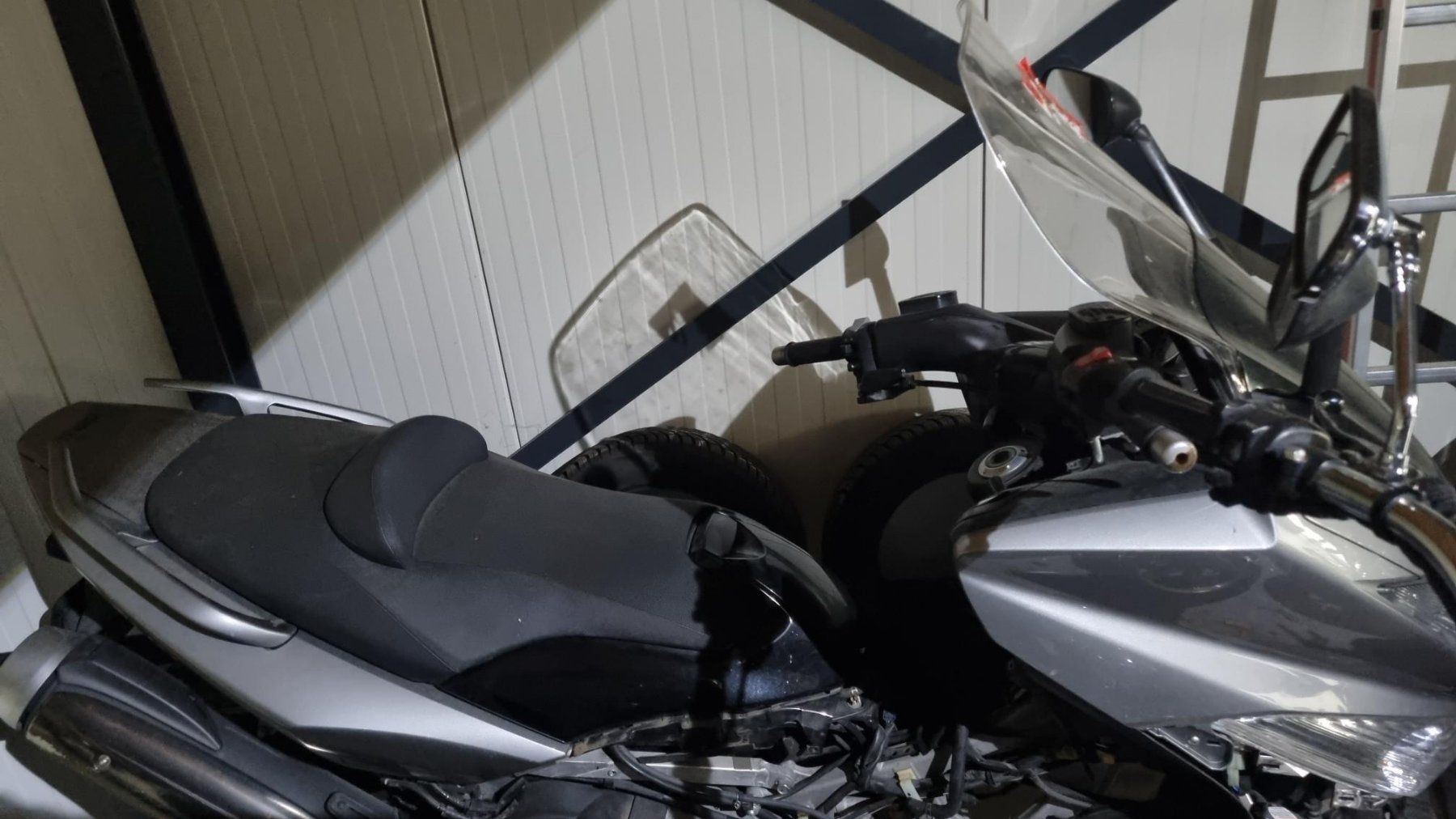 Yamaha Scooter: Tmax 500 mit Motorschaden! – Usato da Sargans venduto da pirelli146 1
