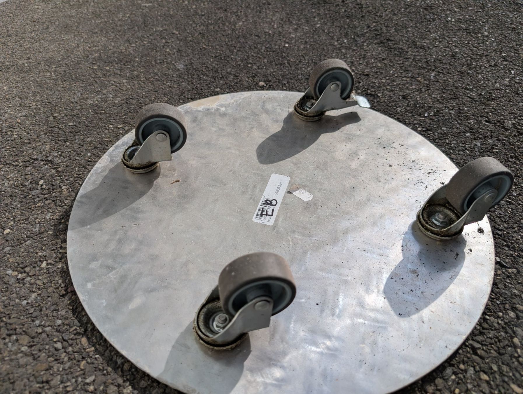 Piatti di portata: Robustes Rundes Rollbrett, Alu-Riffelblech, Durchmesser 38cm – Usato da Zürich venduto da richardeigenmann 3