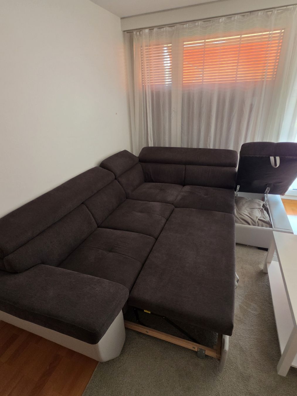 Sofas: Ecksofa braun mit Bettfunktion L-Form  – D'occasion à Gossau SG par esp_ywc9 1