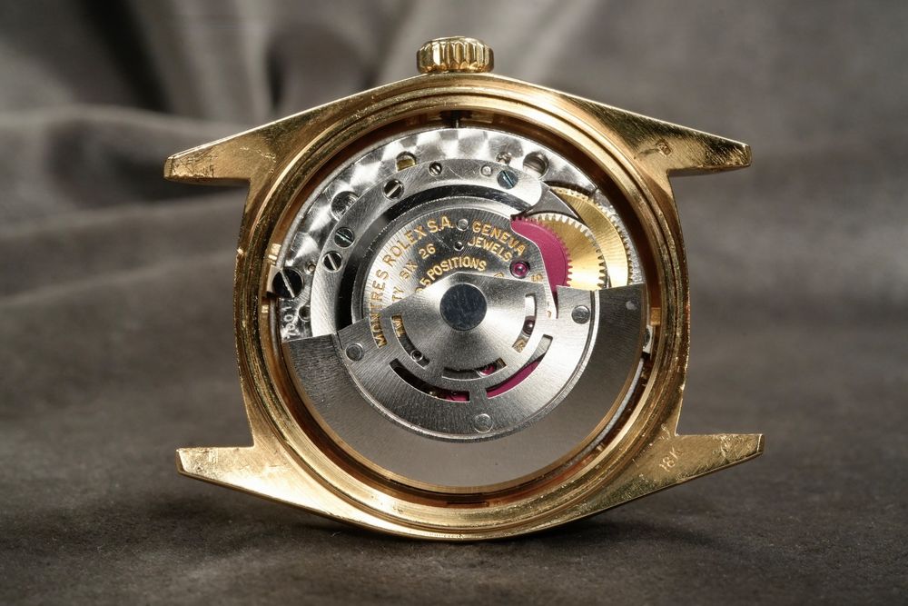 Rolex Orologi: Rolex 1803 Day-Date 1974 Original 18Kt. Gold Red Dial Watch – Usato da Morcote venduto da chronoservice 4
