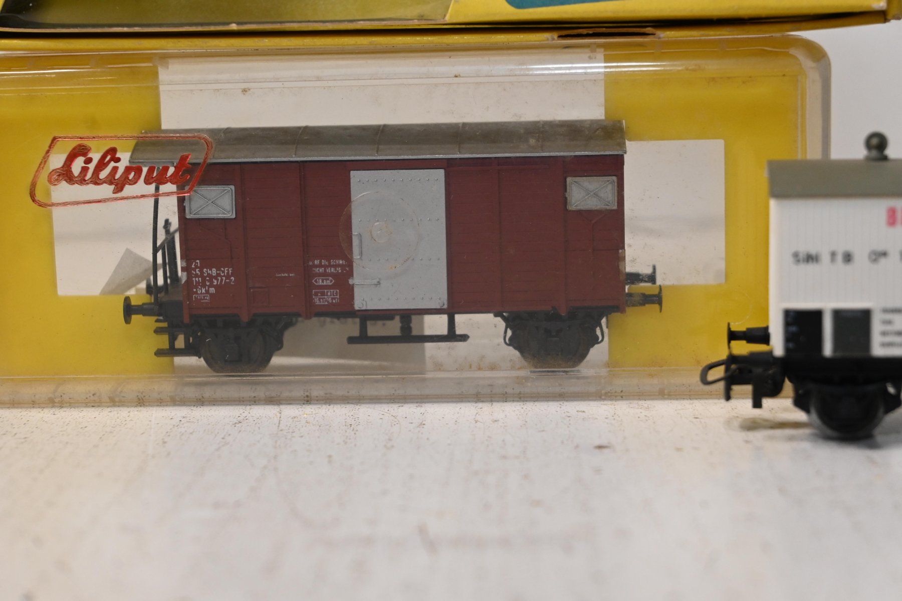 Liliput Modellini di ferrovie: Liliput HO Modellbahn Waggons+ Ruco HO/DC – Usato da Laupen ZH venduto da Zmoewe 2