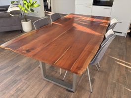 Massiver Holztisch – 200 × 100 × 80 cm