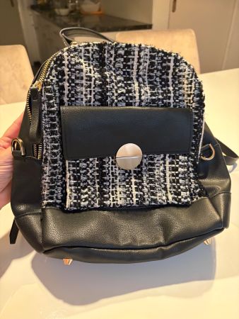 Rucksack Damen Tweed Lederoptik Schwarz mit Gold Details